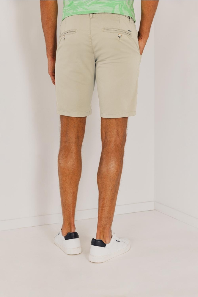 CHINOSHORT VAN EEN KATOENMIX 671 15916 1600